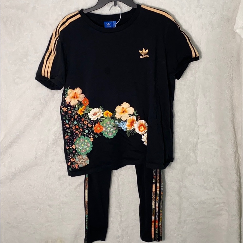 Adidas 2 piece floral tshirt leggings 3 stripes
